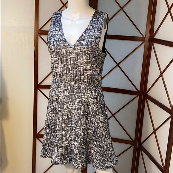 Joie Dresses & Skirts - MEMORIAL DAY Joie grey and White Dress